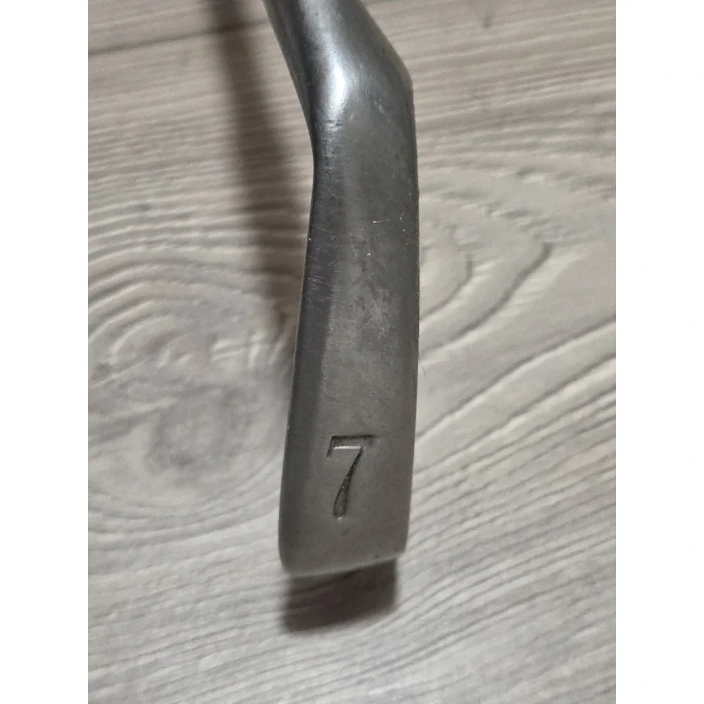 Titleist DCI 990 Single 7 Iron Steel Stiff RH